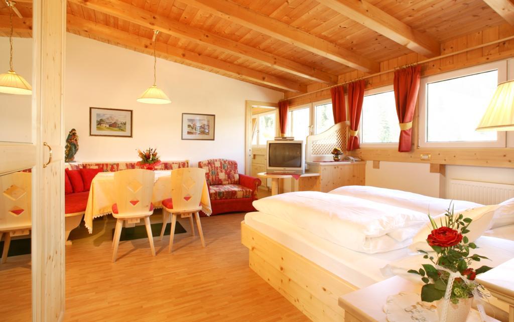 Garni B&B Schenk Selva di Val Gardena Phòng bức ảnh
