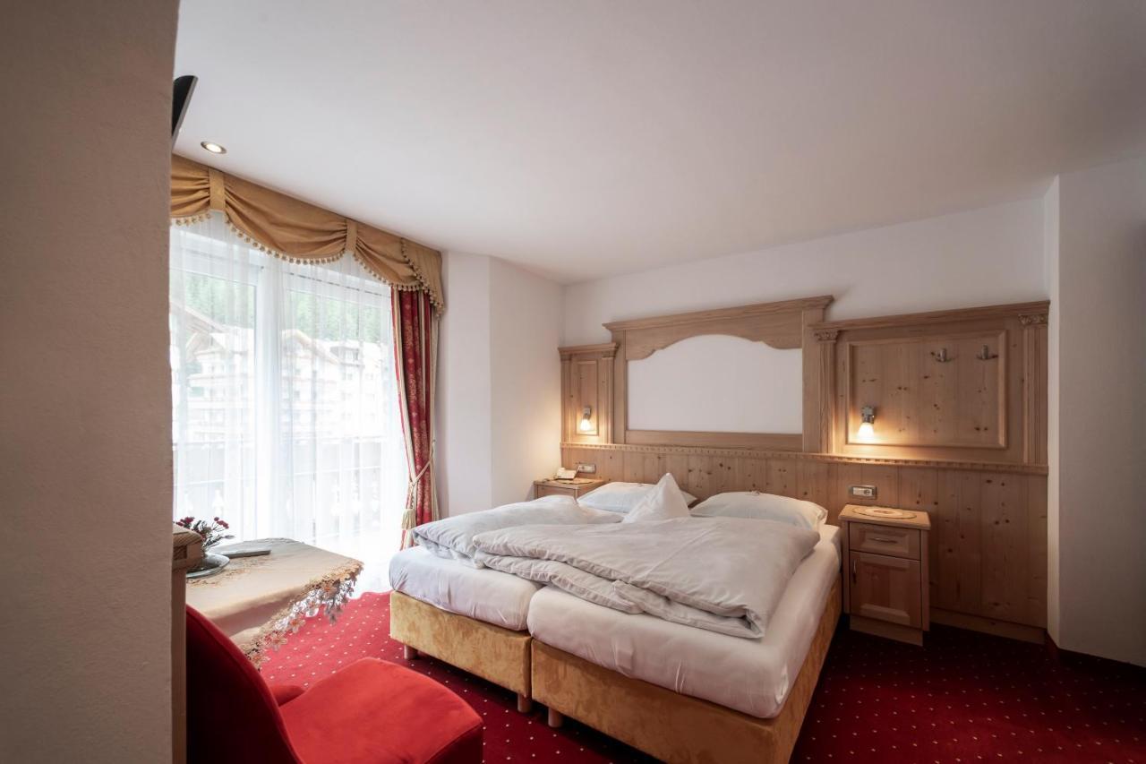 Garni B&B Schenk Selva di Val Gardena Ngoại thất bức ảnh