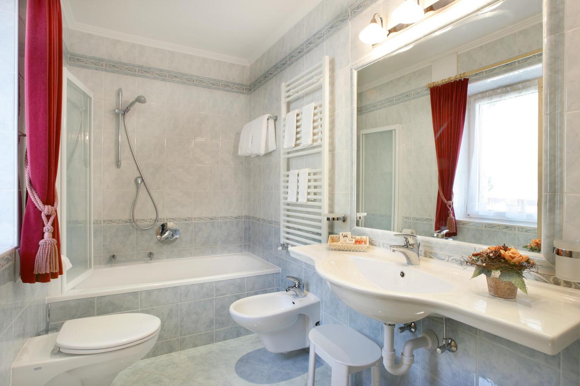 Garni B&B Schenk Selva di Val Gardena Phòng bức ảnh